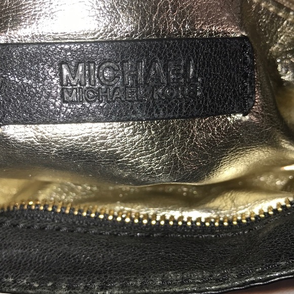 Michael Kors bag. - Picture 4 of 8